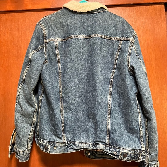Men’s Levi Sherpa trucker jacket - Picture 5 of 6